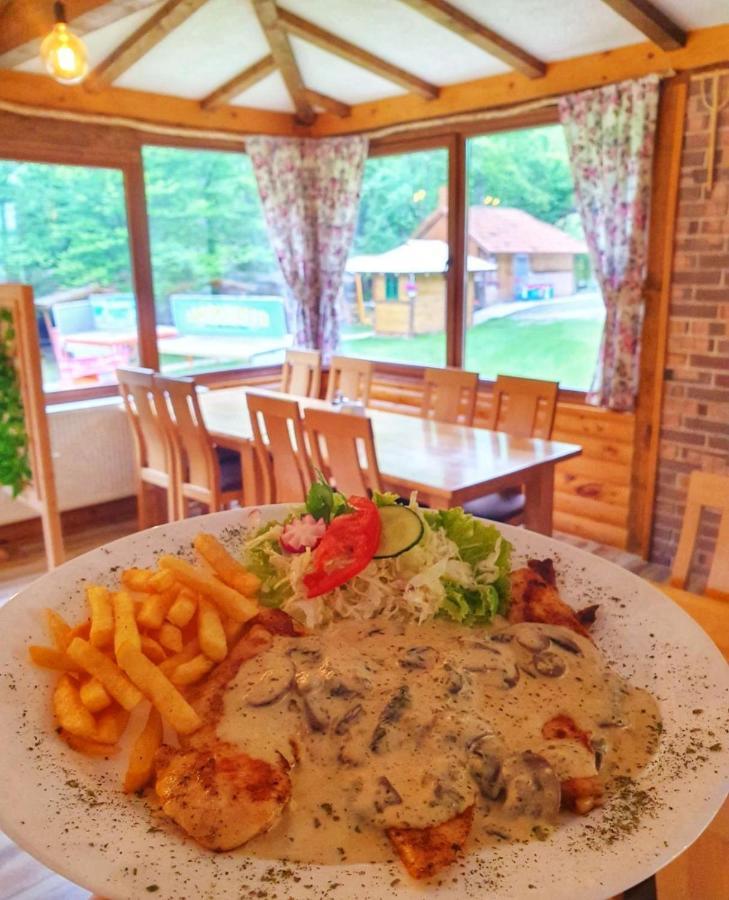 비테즈 Etno Selo Bistrovo 아파트 외부 사진